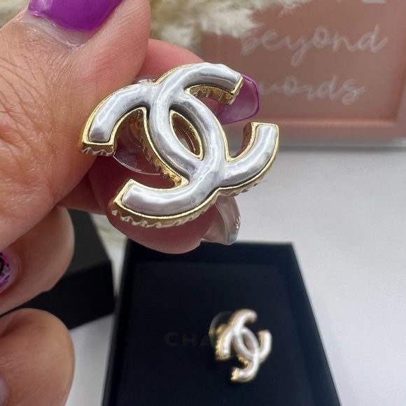 CHANEL White Enamel CC Stud Earrings - Picture 2 of 6
